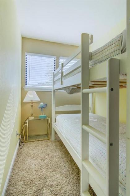3 A Three Bedroom Townhome - image 9