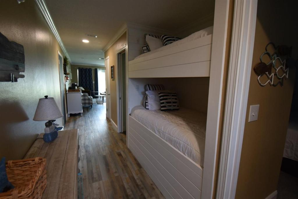8 B One Bedroom Condo - main image