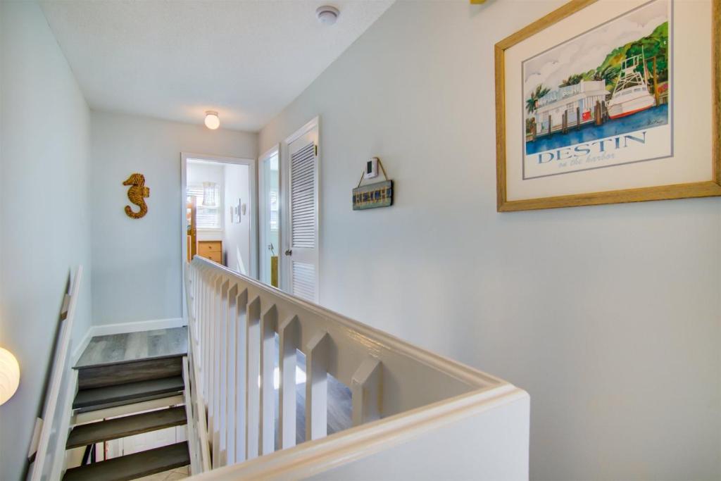 2 B Three Bedroom Townhome - image 6