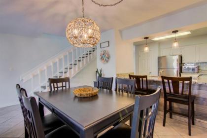2 B Three Bedroom Townhome - image 8