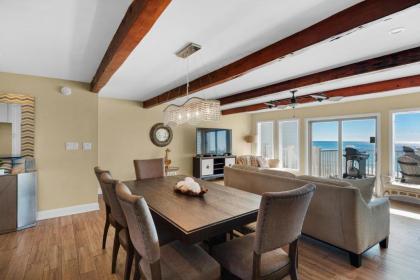 Little House on the Beach by RealJoy Vacations - image 17