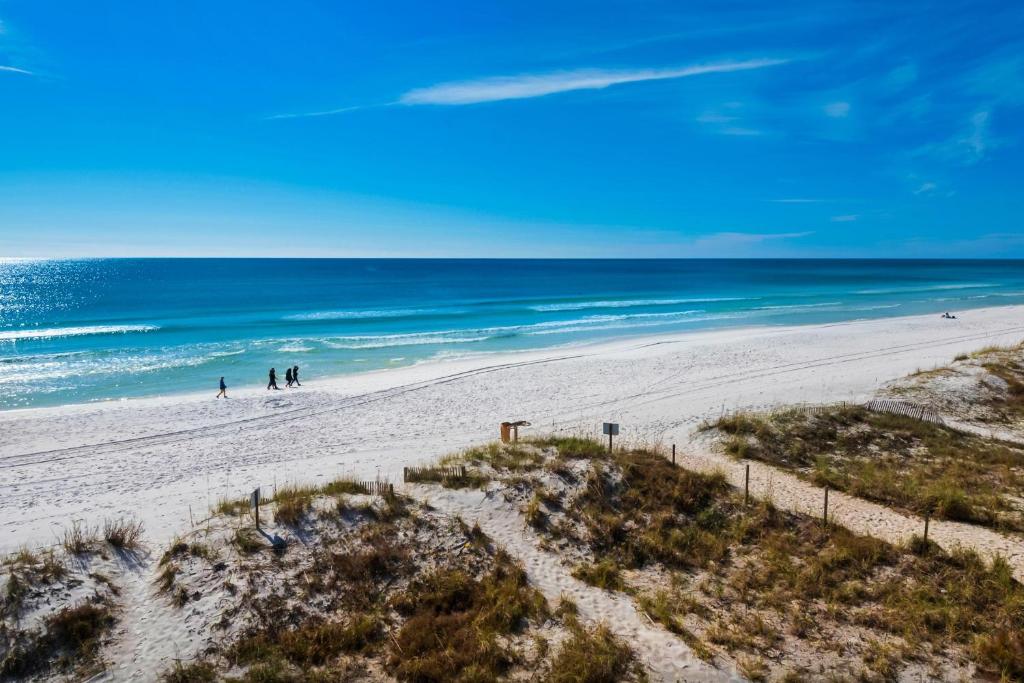 Little House on the Beach by RealJoy Vacations - image 4