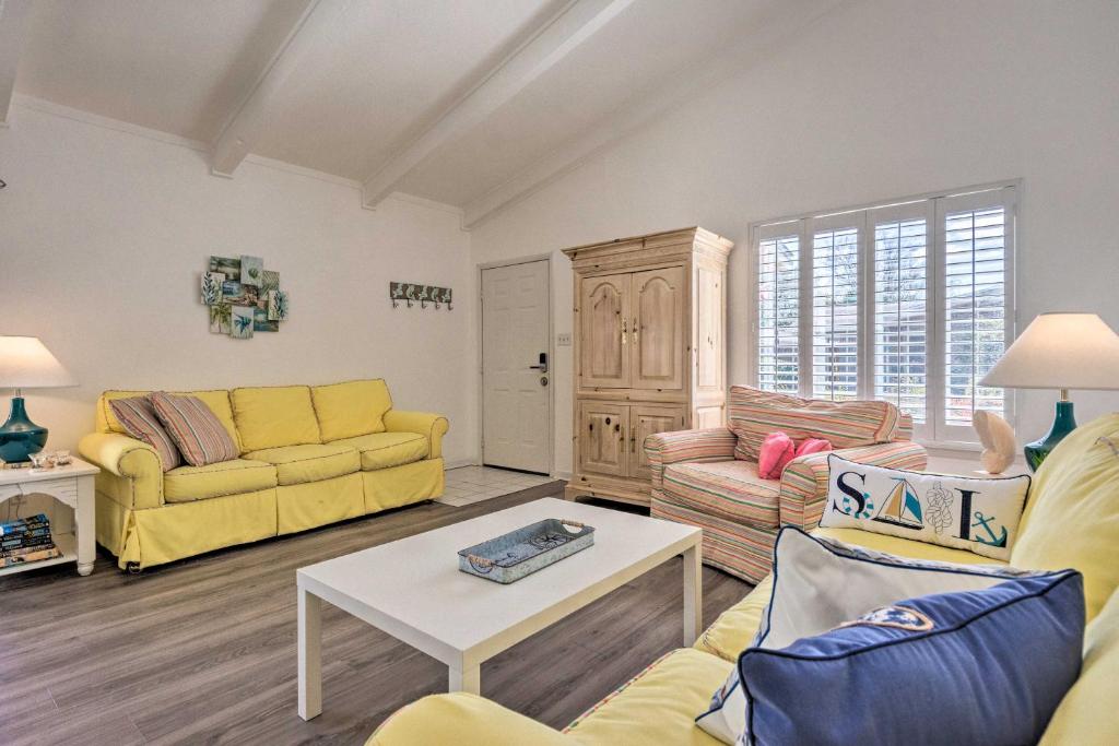 Sunny Miramar Villa Half Mi to Beach Access! - main image