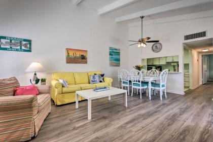 Sunny Miramar Villa Half Mi to Beach Access! - image 4