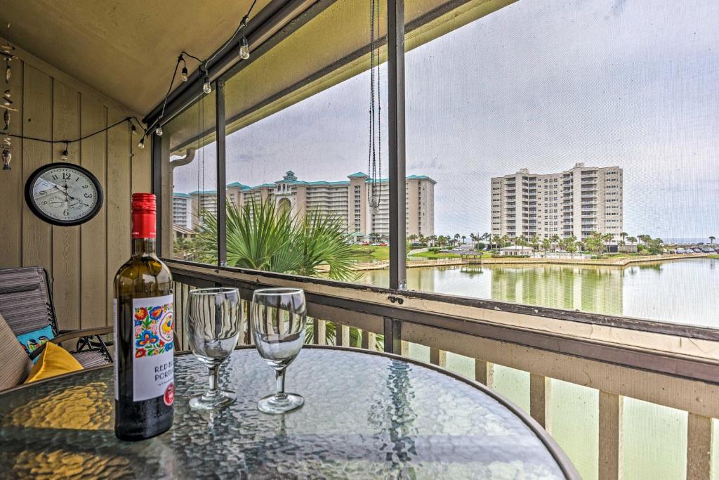 Beachy Lakefront Escape - Walk to the Shore! - main image