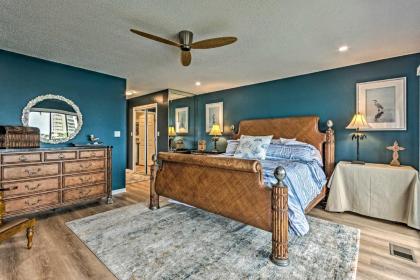 Beachy Lakefront Escape - Walk to the Shore! - image 12
