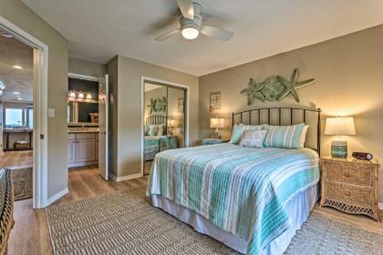 Beachy Lakefront Escape - Walk to the Shore! - image 18