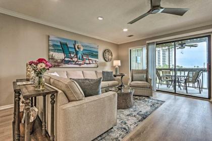 Beachy Lakefront Escape - Walk to the Shore! - image 5