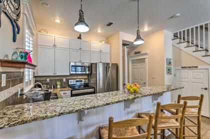 Lovely Miramar Beach Townhome Walk to Beach! - image 9