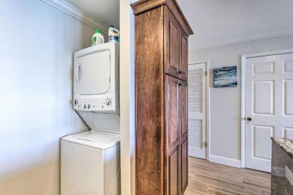 Chic Miramar Beach Condo with Pool Access! - image 15