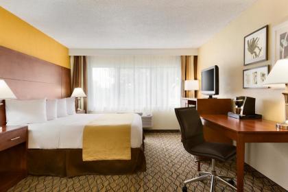 Country Inn & Suites by Radisson Mishawaka IN - image 11