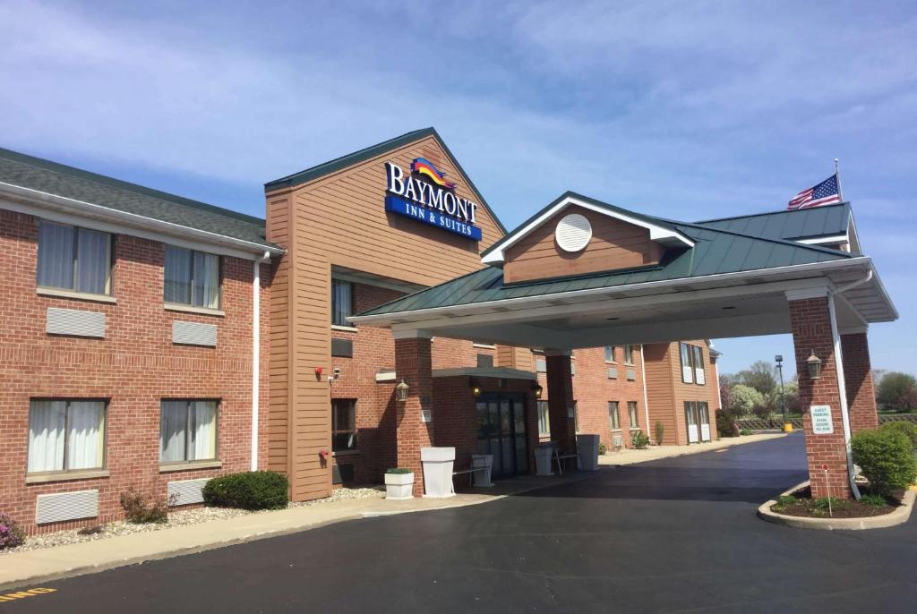 Baymont by Wyndham Mishawaka South Bend Area - main image
