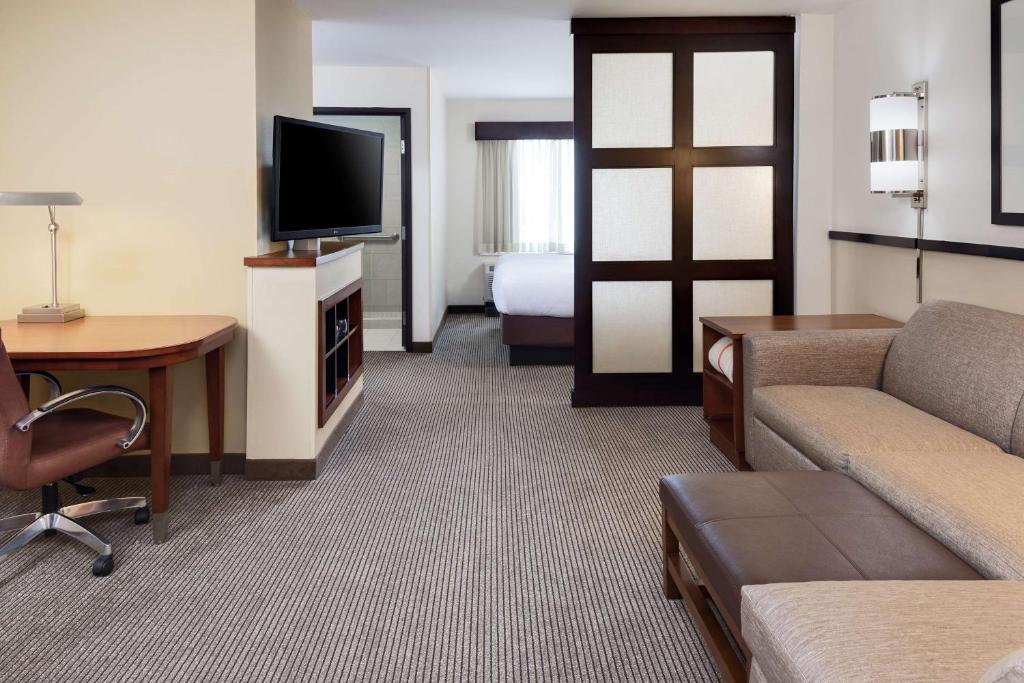 Hyatt Place South Bend/Mishawaka - image 2