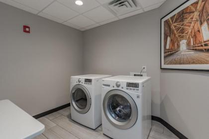 Holiday Inn Mishawaka an IHG Hotel - image 10