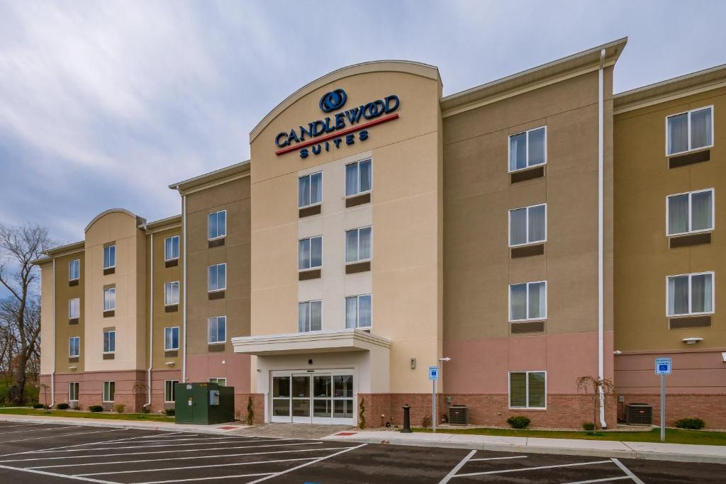 Candlewood Suites Mishawaka an IHG Hotel - main image