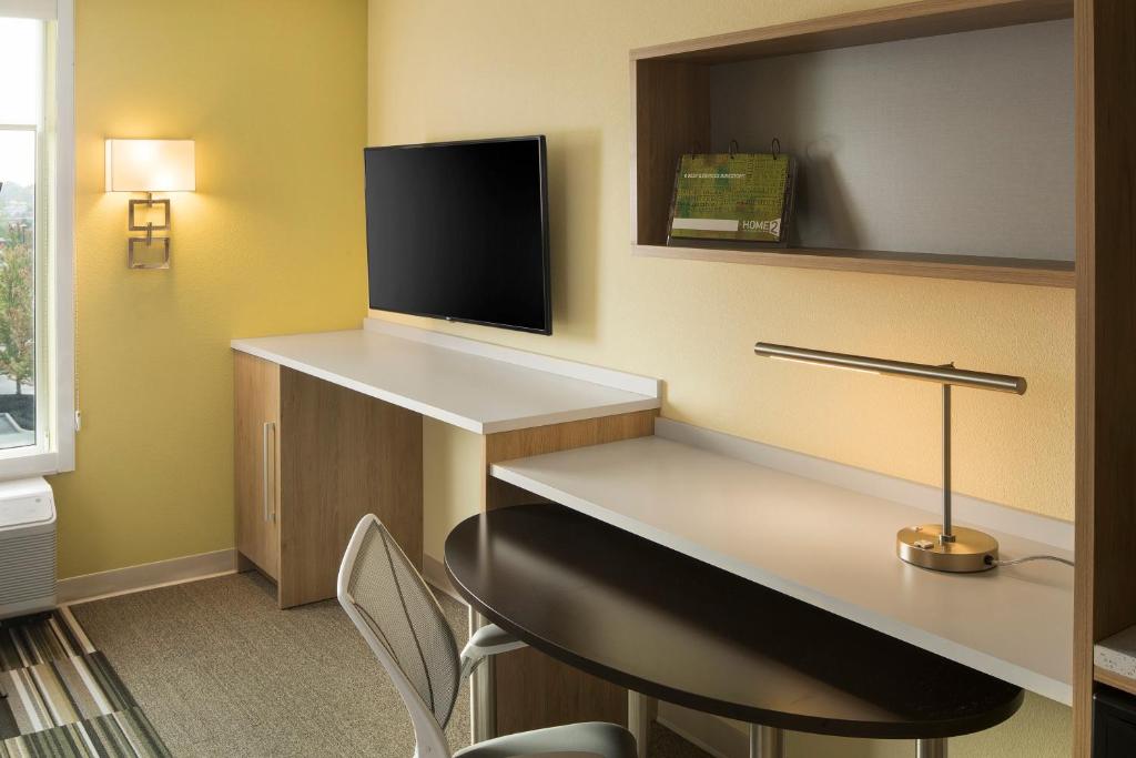 Home2 Suites By Hilton Mishawaka South Bend - image 5