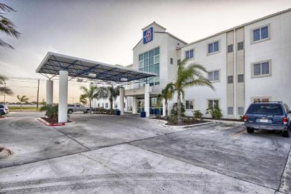 Motel 6-Mission TX - image 1
