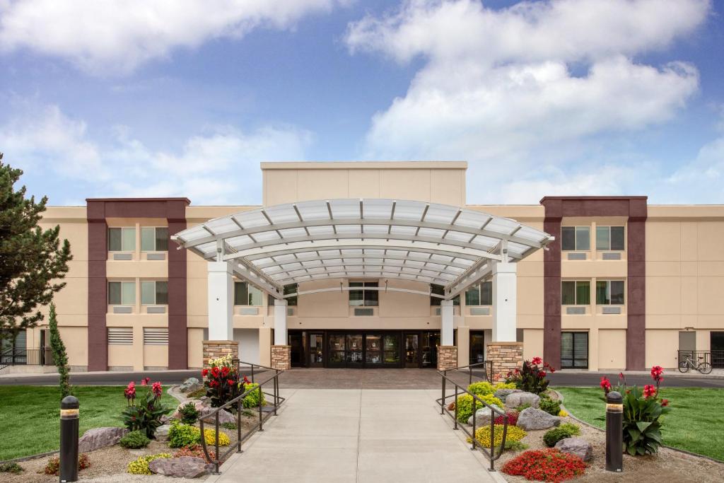 Holiday Inn Missoula Downtown an IHG Hotel - main image