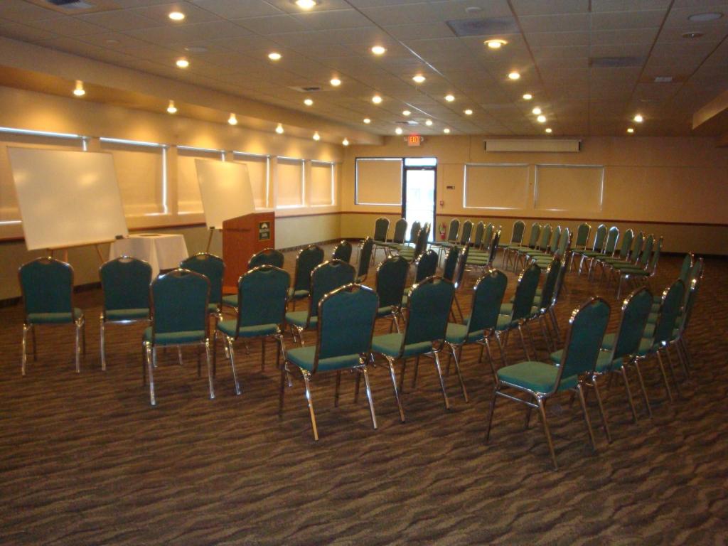 Broadway Inn Conference Center - image 4