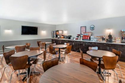 Econo Lodge Missoula - image 13