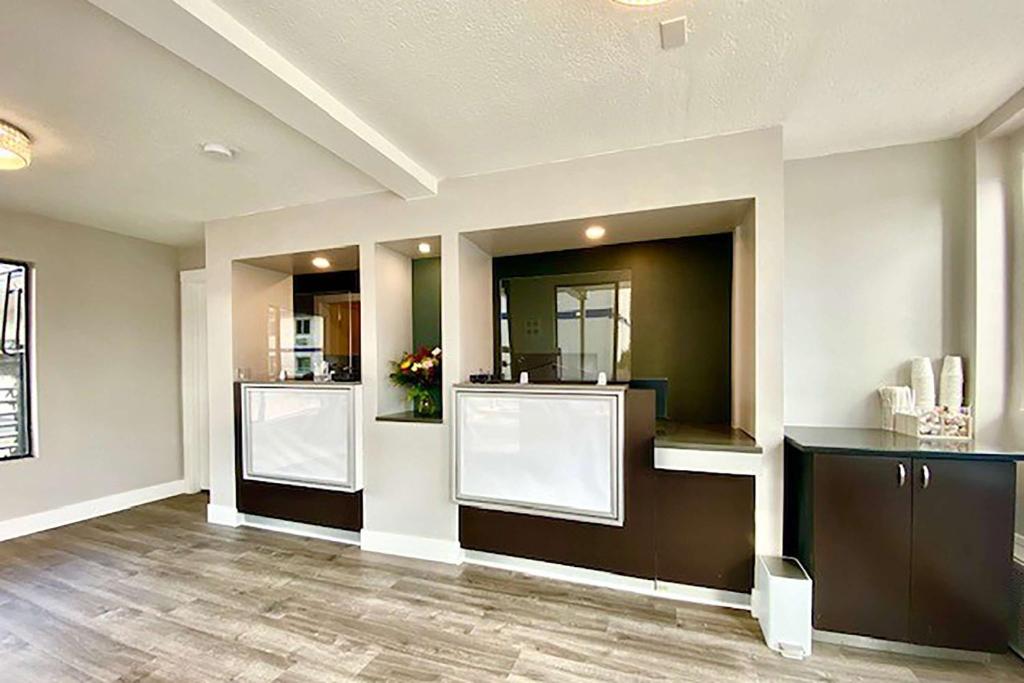Travelodge Inn & Suites by Wyndham Missoula University Park - main image