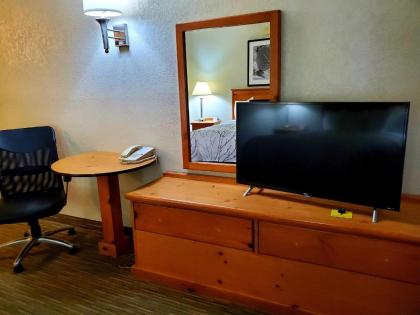Days Inn and Suites by Wyndham Downtown Missoula-University - image 12