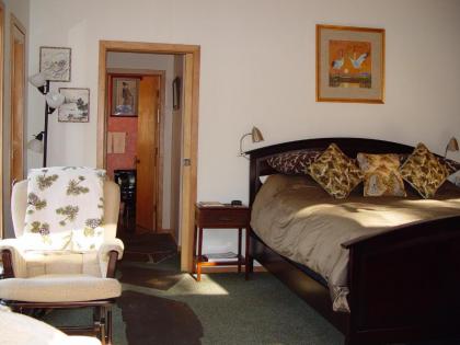 Blue Mountain Bed and Breakfast - image 10
