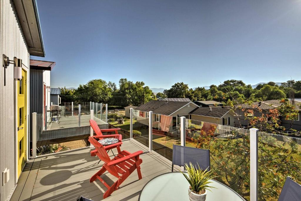 Modern Missoula Townhome with Deck- 2 Mi to Downtown - main image