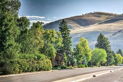 Clean Comfy and Cozy Missoula Home Short Walk to UM - image 11