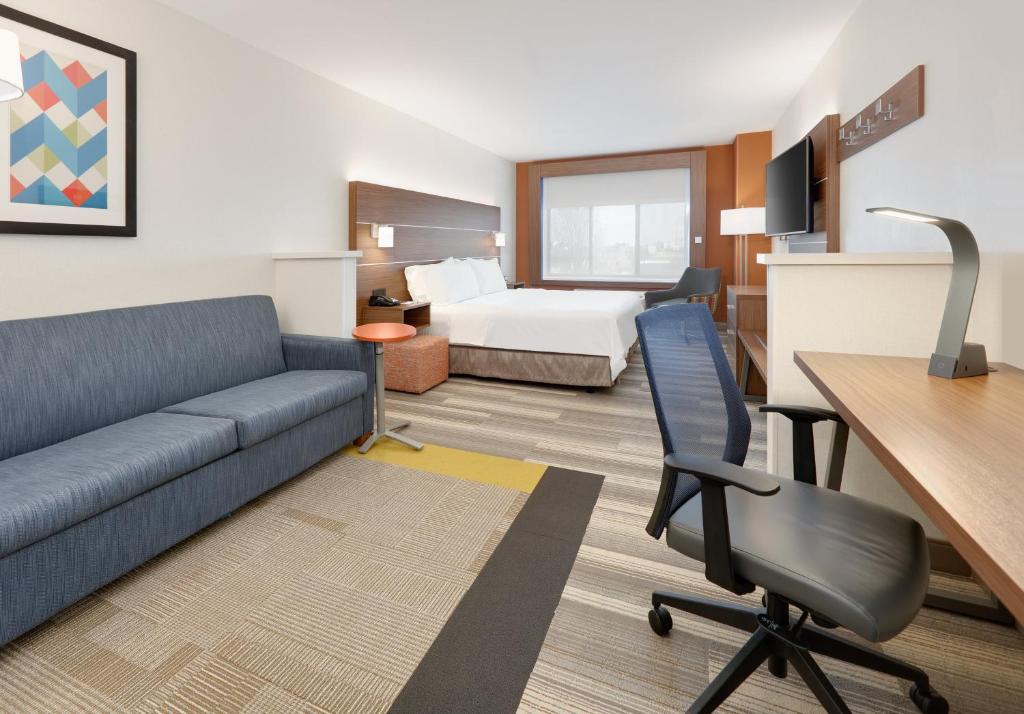 Holiday Inn Express & Suites Mitchell an IHG Hotel - image 5