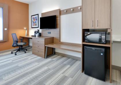 Holiday Inn Express & Suites Mitchell an IHG Hotel - image 7
