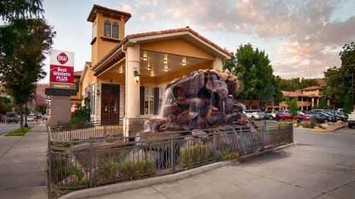 Best Western Plus Greenwell Inn - main image