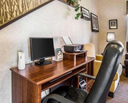 Quality Inn Moab Slickrock Area - image 6