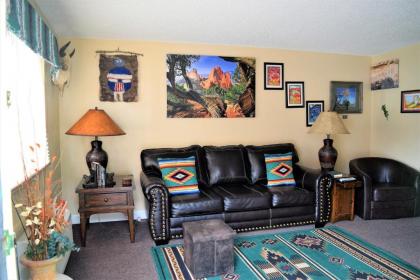 St Danes Pinyon Pine Cabin