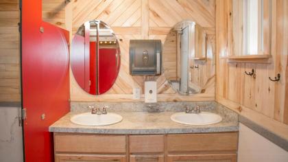 Outdoor Glamping Destination Residence RV OK40 - image 11