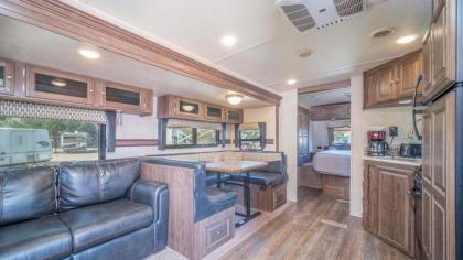 Outdoor Experience Glamping Trailer OK36 - image 39