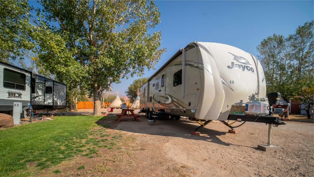 Outdoor Glamping Jayco RV OK53 - main image