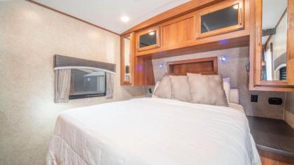 Outdoor Glamping Jayco RV OK53 - image 37