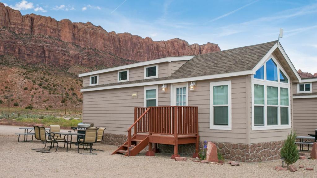 FunStays Glamping Tiny House w Loft Site 7 - main image