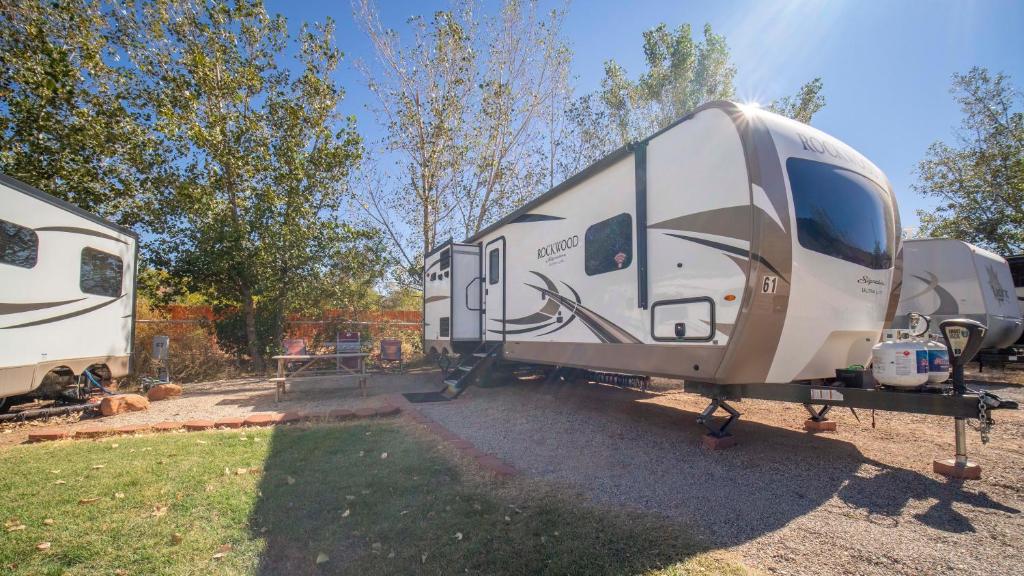 Outdoor Glamping Rockwood II OK61 - main image