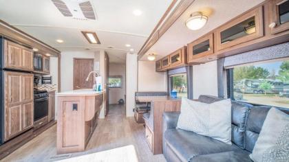 Outdoor Glamping Rockwood Trailer OK27 - image 34