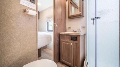Outdoor Glamping Rockwood Trailer OK27 - image 30