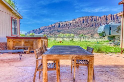 4 Bed 2 Bath Vacation home in Arches National Park - main image