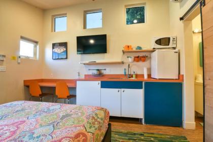 West 2 - Kokopelli West studio. Downtown Location - image 18