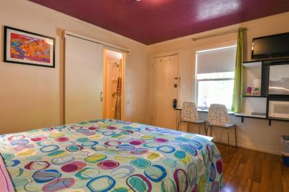 Lodge 3 - Downtown location. Studio with shared hot tub. Minutes to Arches N.P. - image 2