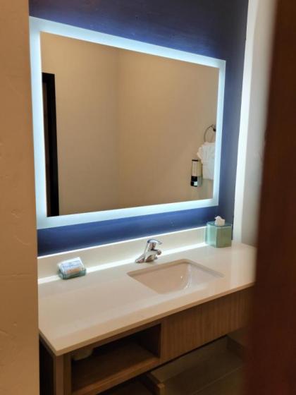 Scenic View Inn & Suites Moab - image 3