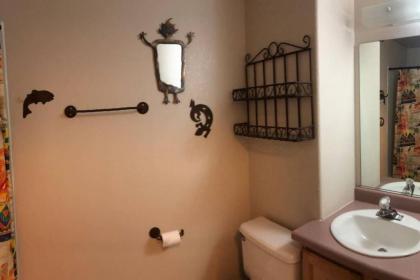 Golf Course Condo - image 13