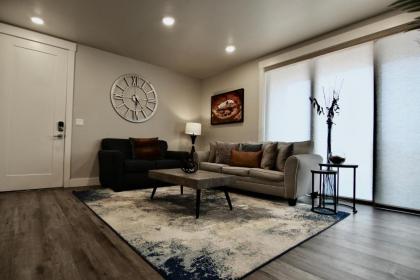 Pipedream Retreat at Sage Creek with Heated Pool - image 7