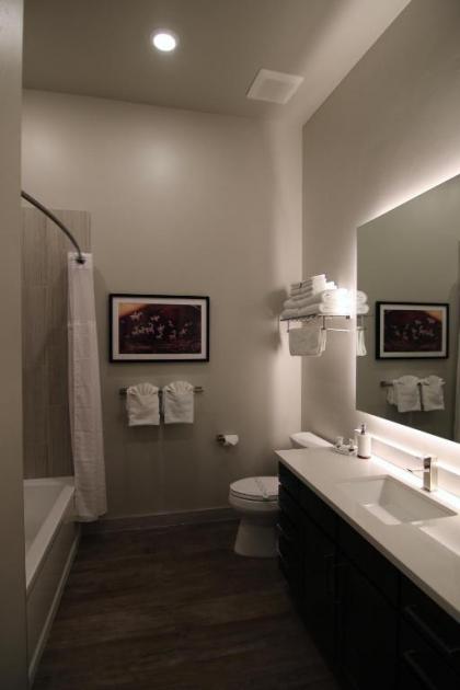 Pipedream Retreat at Sage Creek with Heated Pool - image 8