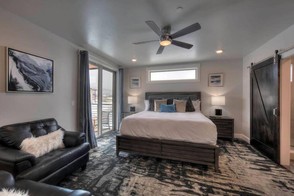 Delicate's Rest at Sage Creek with Heated Pool - image 3